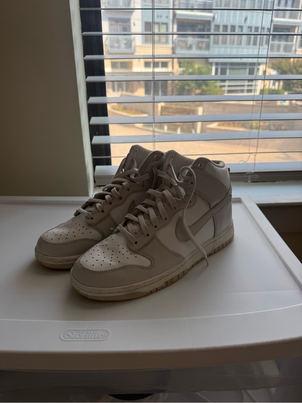 Grey/Beige NIKE JORDANS